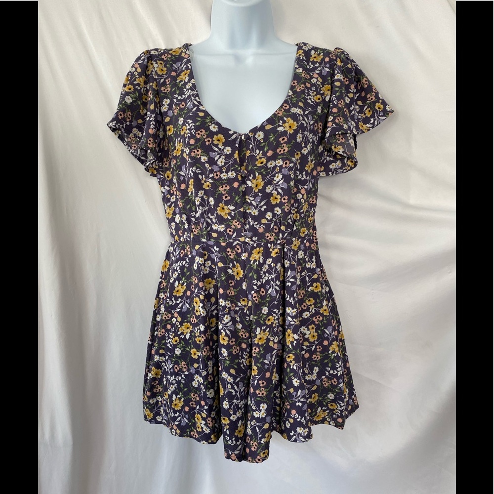 Francesca’s - Floral Romper